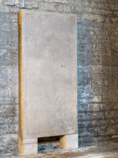 Dalle n°15. © Région Bourgogne-Franche-Comté, Inventaire du patrimoine