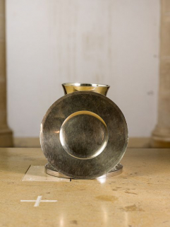 Vue de la face supérieure de la patène. © Région Bourgogne-Franche-Comté, Inventaire du patrimoine