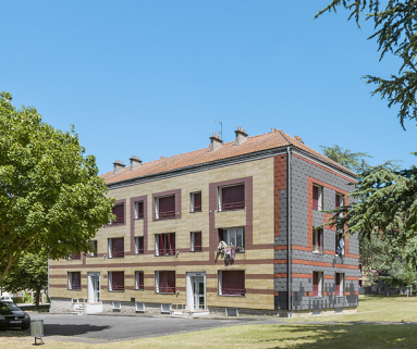 Bâtiment Binot-A, façade antérieure sud. © Région Bourgogne-Franche-Comté, Inventaire du patrimoine