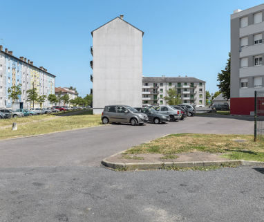 Bâtiment SIDEN, façade latérale sud et façade postérieure sud. © Région Bourgogne-Franche-Comté, Inventaire du patrimoine