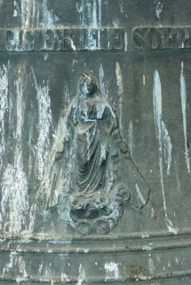 Détail sur la deuxième cloche. © Région Bourgogne-Franche-Comté, Inventaire du patrimoine