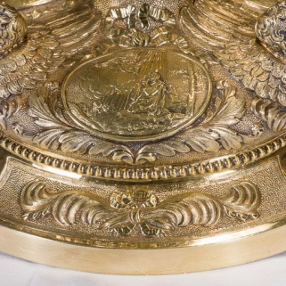 Détail du décor du pied du calice. © Région Bourgogne-Franche-Comté, Inventaire du patrimoine