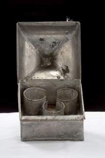 Vue d'ensemble du coffret ouvert. © Région Bourgogne-Franche-Comté, Inventaire du patrimoine