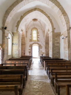 Vue des premières travées de la nef. © Région Bourgogne-Franche-Comté, Inventaire du patrimoine