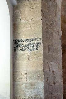 Traces de litre funéraire dans la nef. © Région Bourgogne-Franche-Comté, Inventaire du patrimoine