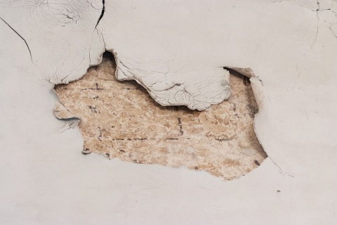 Détail de l'enduit du choeur. © Région Bourgogne-Franche-Comté, Inventaire du patrimoine