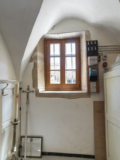 Fenêtre de la sacristie. © Région Bourgogne-Franche-Comté, Inventaire du patrimoine