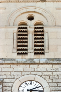 Clocher, détail des baies de l'élévation est. © Région Bourgogne-Franche-Comté, Inventaire du patrimoine
