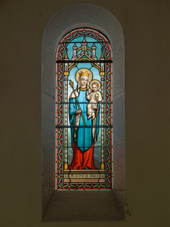 Verrière de la Vierge à l'Enfant. © Région Bourgogne-Franche-Comté, Inventaire du patrimoine