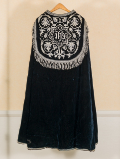 Chape noire. © Région Bourgogne-Franche-Comté, Inventaire du patrimoine