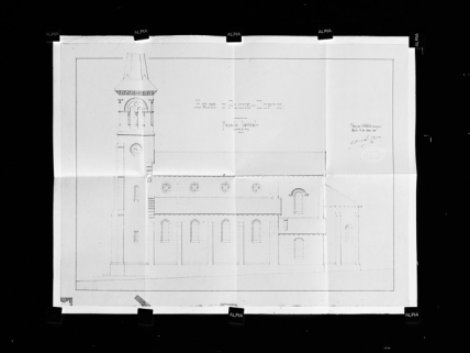 Façade latérale de l'église d'Aloxe-Corton. Dessin dressé par l'architecte Pinchard le 30 juin 1888 (Archives communales, Aloxe-Corton). © Région Bourgogne-Franche-Comté, Inventaire du patrimoine