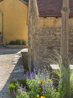 Fossé d'assainissement de la chapelle nord-est. © Région Bourgogne-Franche-Comté, Inventaire du patrimoine