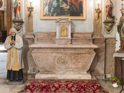 Autel secondaire : chapelle sud. © Région Bourgogne-Franche-Comté, Inventaire du patrimoine