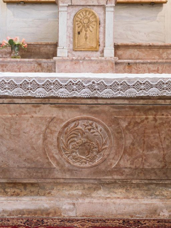 Détail de l'autel de la chapelle sud. © Région Bourgogne-Franche-Comté, Inventaire du patrimoine