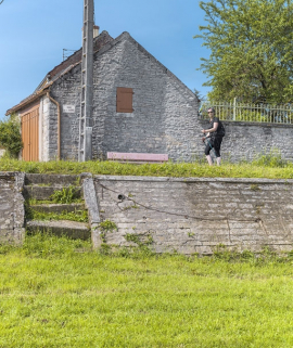 digue © Région Bourgogne-Franche-Comté, Inventaire du patrimoine  digue © Région Bourgogne-Franche-Comté, Inventaire du patrimoine