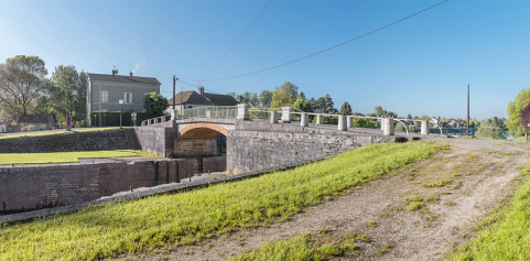 pont © Région Bourgogne-Franche-Comté, Inventaire du patrimoine  pont © Région Bourgogne-Franche-Comté, Inventaire du patrimoine