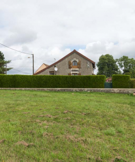 Vue d'ensemble de la maison. © Région Bourgogne-Franche-Comté, Inventaire du patrimoine Vue d'ensemble de la maison. © Région Bourgogne-Franche-Comté, Inventaire du patrimoine