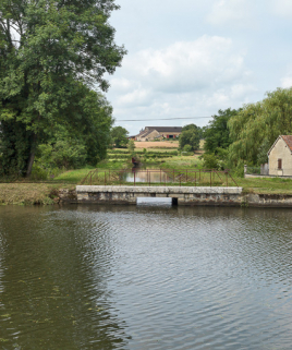 Vue de la rigole. © Région Bourgogne-Franche-Comté, Inventaire du patrimoine