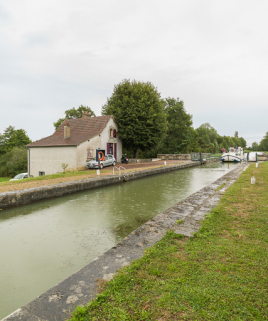 Vue du site et de la maison éclusière. © Région Bourgogne-Franche-Comté, Inventaire du patrimoine