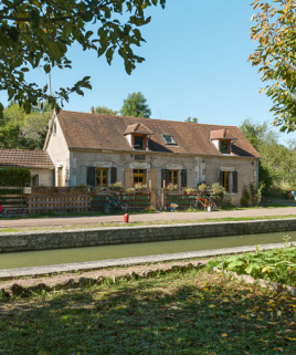 Vue de la maison éclusière. © Région Bourgogne-Franche-Comté, Inventaire du patrimoine