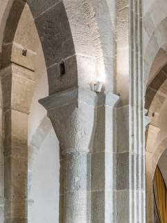 Détail d'un chapiteau de la nef. © Région Bourgogne-Franche-Comté, Inventaire du patrimoine