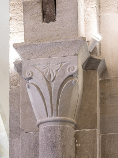 Détail d'un chapiteau de la nef. © Région Bourgogne-Franche-Comté, Inventaire du patrimoine