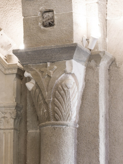 Détail d'un chapiteau de la nef. © Région Bourgogne-Franche-Comté, Inventaire du patrimoine
