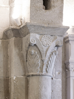 Détail d'un chapiteau de la nef. © Région Bourgogne-Franche-Comté, Inventaire du patrimoine