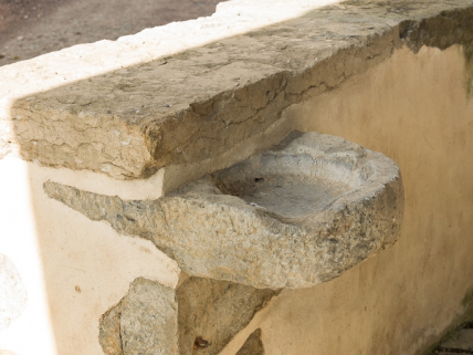 Bénitier du porche. © Région Bourgogne-Franche-Comté, Inventaire du patrimoine