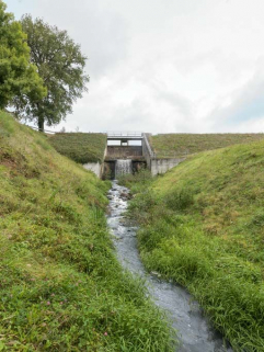Vue de la rigole. © Région Bourgogne-Franche-Comté, Inventaire du patrimoine