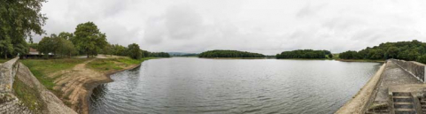 Vue générale du site depuis la digue. © Région Bourgogne-Franche-Comté, Inventaire du patrimoine