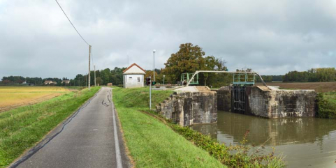 Vue de l'écluse. © Région Bourgogne-Franche-Comté, Inventaire du patrimoine