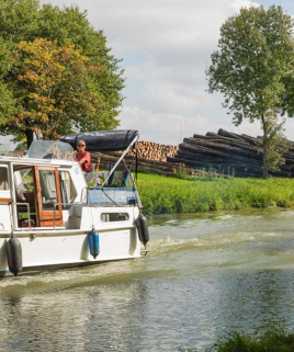 La scierie vue du canal. © Région Bourgogne-Franche-Comté, Inventaire du patrimoine