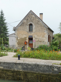 Vue de la maison éclusière. © Région Bourgogne-Franche-Comté, Inventaire du patrimoine