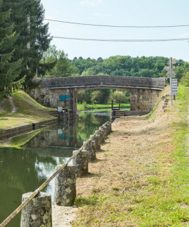 Vue du pont. © Région Bourgogne-Franche-Comté, Inventaire du patrimoine