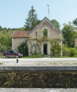 Vue de la maison éclusière. © Région Bourgogne-Franche-Comté, Inventaire du patrimoine