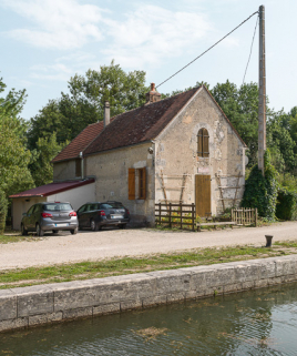 Vue de la maison éclusière. © Région Bourgogne-Franche-Comté, Inventaire du patrimoine