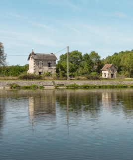Vue du site, détail des maisons. © Région Bourgogne-Franche-Comté, Inventaire du patrimoine