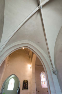 Culot et clef de voûte de la chapelle nord. © Région Bourgogne-Franche-Comté, Inventaire du patrimoine