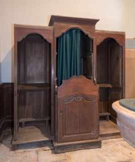 Vue d'ensemble du confessionnal. © Région Bourgogne-Franche-Comté, Inventaire du patrimoine