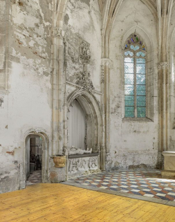 Intérieur de la chapelle : accès à la sacrisitie (chapelle gauche). © Région Bourgogne-Franche-Comté, Inventaire du patrimoine