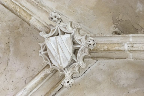 Intérieur de la chapelle : clef de voûtes. © Région Bourgogne-Franche-Comté, Inventaire du patrimoine