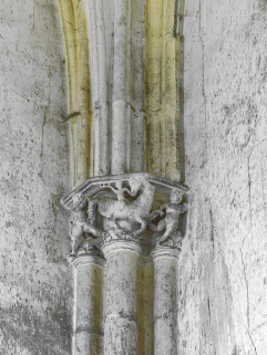 Chapiteau de la nef, 1ère travée. © Région Bourgogne-Franche-Comté, Inventaire du patrimoine