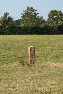 Vue rapprochée de la borne. © Région Bourgogne-Franche-Comté, Inventaire du patrimoine