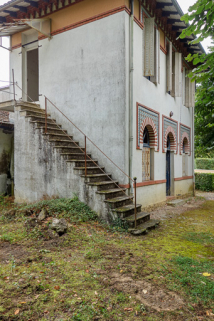 Élévation du pavillon du gardien, vue depuis le sud-ouest. © Région Bourgogne-Franche-Comté, Inventaire du patrimoine Élévation du pavillon du gardien, vue depuis le sud-ouest. © Région Bourgogne-Franche-Comté, Inventaire du patrimoine