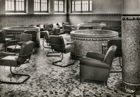Salle d'inhalation à l'emplacement de la deuxième piscine. © Région Bourgogne-Franche-Comté, Inventaire du patrimoine Salle d'inhalation à l'emplacement de la deuxième piscine. © Région Bourgogne-Franche-Comté, Inventaire du patrimoine