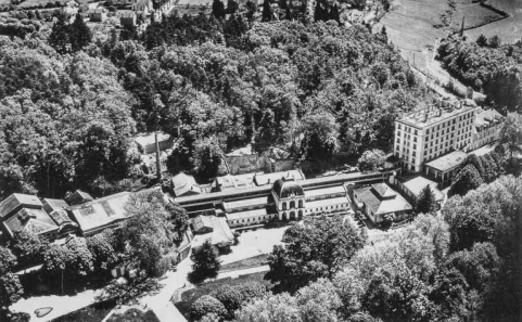 Vue aérienne vers 1955. © Région Bourgogne-Franche-Comté, Inventaire du patrimoine Vue aérienne vers 1955. © Région Bourgogne-Franche-Comté, Inventaire du patrimoine