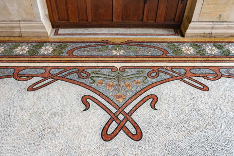 Motif du centre. © Région Bourgogne-Franche-Comté, Inventaire du patrimoine Motif du centre. © Région Bourgogne-Franche-Comté, Inventaire du patrimoine