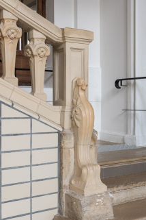 Hall des sources, rampe du degré, détail. © Région Bourgogne-Franche-Comté, Inventaire du patrimoine Hall des sources, rampe du degré, détail. © Région Bourgogne-Franche-Comté, Inventaire du patrimoine