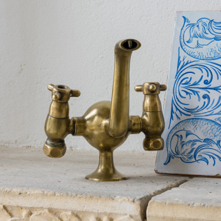 Robinet. © Région Bourgogne-Franche-Comté, Inventaire du patrimoine Robinet. © Région Bourgogne-Franche-Comté, Inventaire du patrimoine